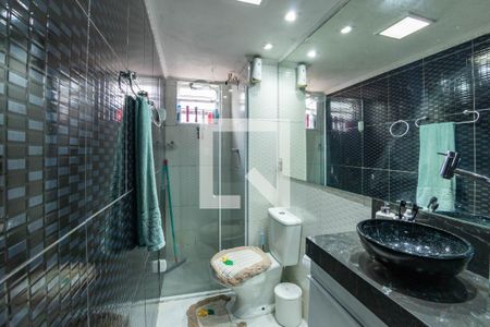 Banheiro de apartamento à venda com 2 quartos, 46m² em Conjunto Habitacional Teotonio Vilela, São Paulo