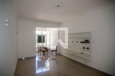 Apartamento à venda com 120m², 3 quartos e sem vagaSala