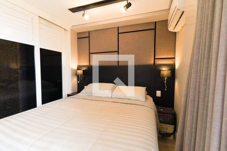 Quarto de kitnet/studio para alugar com 1 quarto, 34m² em Centro, Curitiba