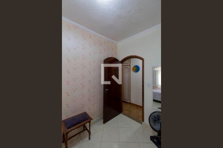 Casa à venda com 300m², 5 quartos e 6 vagas Casa à venda com 300m², 5 quartos e 6 vagasQuarto 2