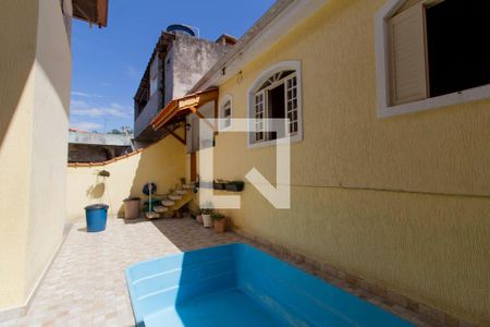 Casa à venda com 300m², 5 quartos e 6 vagas Casa à venda com 300m², 5 quartos e 6 vagasPiscina