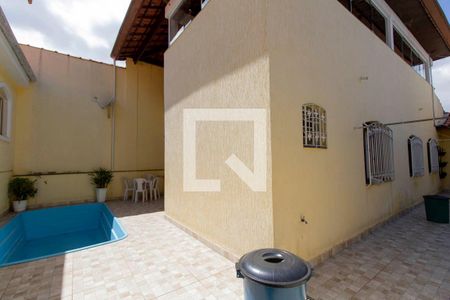 Casa à venda com 300m², 5 quartos e 6 vagas Casa à venda com 300m², 5 quartos e 6 vagasPiscina