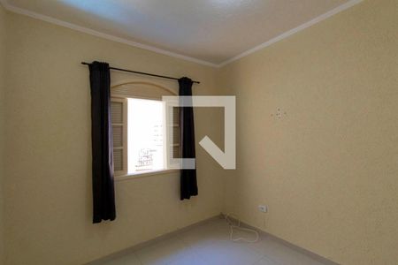 Casa à venda com 300m², 5 quartos e 6 vagas Casa à venda com 300m², 5 quartos e 6 vagasQuarto 2 Fundos