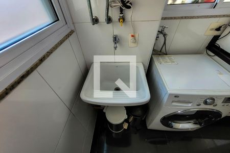 Apartamento à venda com 108m², 3 quartos e 2 vagas Apartamento à venda com 108m², 3 quartos e 2 vagasÁrea de Serviço