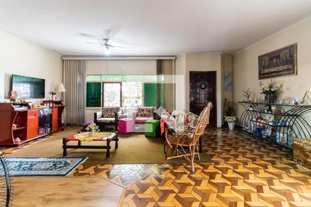 Sala de casa à venda com 6 quartos, 500m² em Vila São Paulo, São Paulo