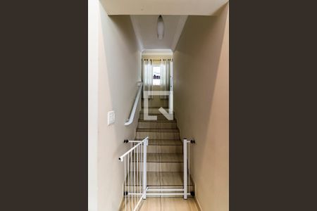 Escada de Acesso aos Quartos de casa à venda com 3 quartos, 250m² em Vila Basileia, São Paulo