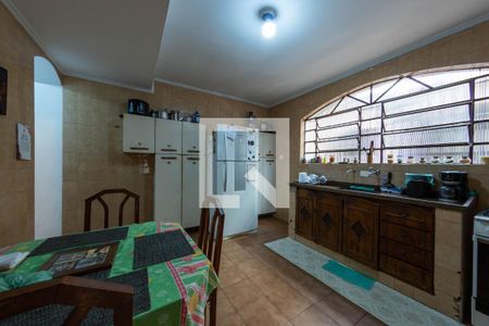 Cozinha de casa para alugar com 3 quartos, 140m² em Vila Ivone, São Paulo