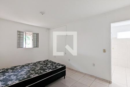 Sala quarto de casa para alugar com 1 quarto, 30m² em Rudge Ramos, São Bernardo do Campo