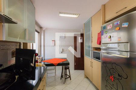 Cozinha de casa de condomínio para alugar com 4 quartos, 218m² em Jacarepaguá, Rio de Janeiro