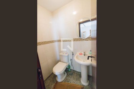 Lavabo de casa de condomínio para alugar com 4 quartos, 218m² em Jacarepaguá, Rio de Janeiro