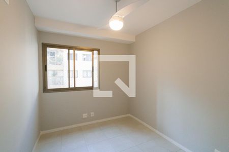 Quarto 1 de apartamento para alugar com 2 quartos, 75m² em Freguesia (jacarepaguá), Rio de Janeiro