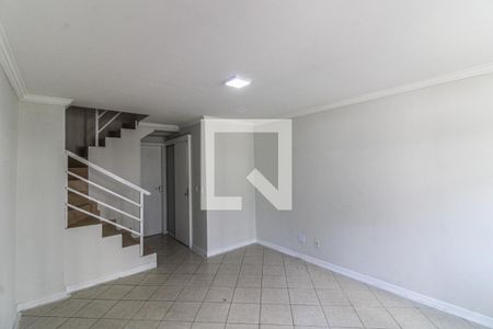 Sala de casa de condomínio para alugar com 3 quartos, 116m² em Vargem Pequena, Rio de Janeiro