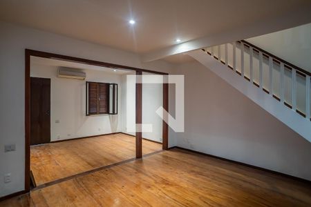 Casa de condomínio para alugar com 500m², 3 quartos e 2 vagasSala