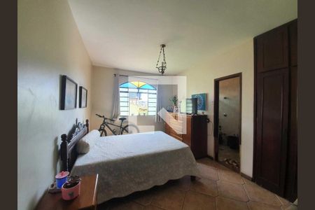 Casa à venda com 4 quartos, 222m² em Ipiranga, Belo Horizonte
