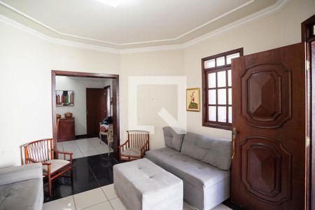 Sala 1 de casa para alugar com 2 quartos, 94m² em Santa Branca, Belo Horizonte