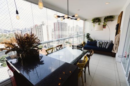 Varanda de apartamento à venda com 3 quartos, 129m² em Vila Romana, São Paulo