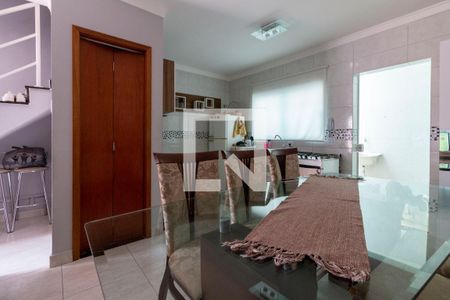 Sala de casa de condomínio para alugar com 2 quartos, 90m² em Itaquera, São Paulo