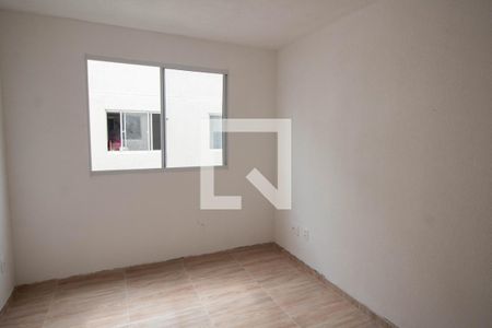 Sala de apartamento para alugar com 2 quartos, 40m² em Brás de Pina, Rio de Janeiro