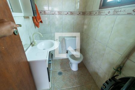 Casa à venda com 380m², 4 quartos e 2 vagas Casa à venda com 380m², 4 quartos e 2 vagasBanheiro de serviço