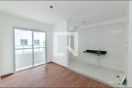 Sala de apartamento à venda com 2 quartos, 55m² em Maria Paula, Niterói