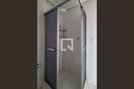 Banheiro de apartamento para alugar com 0 quarto, 27m² em Menino Deus, Porto Alegre