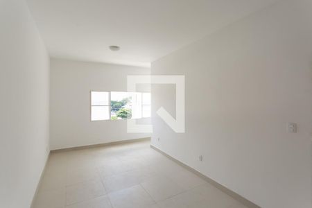 Quarto de kitnet/studio para alugar com 1 quarto, 21m² em Carlos Prates, Belo Horizonte