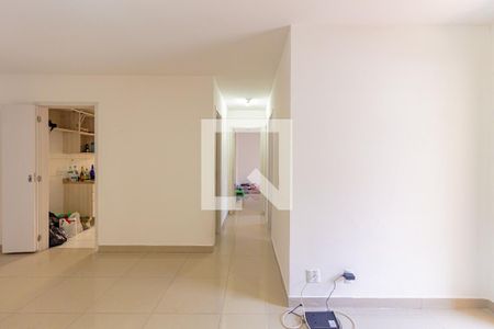 Sala de apartamento para alugar com 3 quartos, 69m² em Campo Grande, Rio de Janeiro