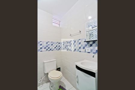 Banheiro de kitnet/studio para alugar com 1 quarto, 35m² em Santa Teresinha, São Paulo