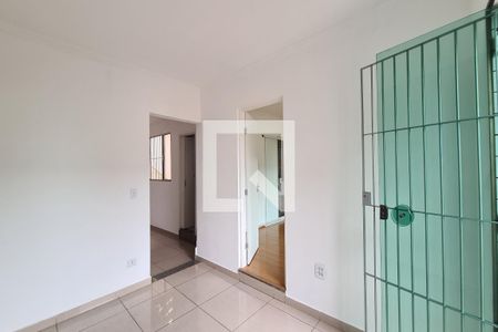 Sala de casa à venda com 4 quartos, 240m² em Vila Ivg, São Paulo