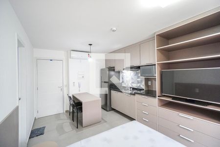 Sala quarto e cozinha de kitnet/studio para alugar com 1 quarto, 27m² em Cidade Mãe do Céu, São Paulo