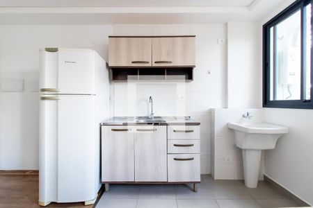 Cozinha de apartamento para alugar com 2 quartos, 35m² em Centro, Curitiba