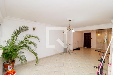 Sala de casa à venda com 3 quartos, 116m² em Vila Cláudia, São Paulo