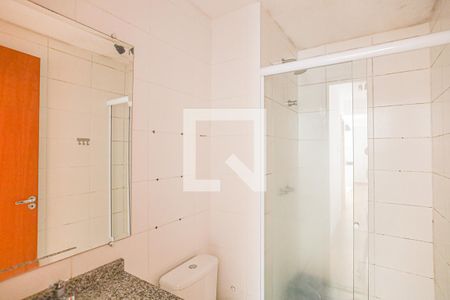 Banheiro de apartamento à venda com 2 quartos, 44m² em Jardim Boa Vista, Osasco