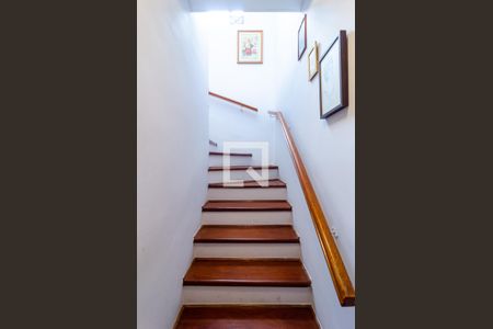 Escadas de casa à venda com 4 quartos, 200m² em Jabaquara, São Paulo