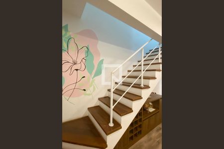 Escada de apartamento à venda com 2 quartos, 84m² em Alphaville Conde Ii, Barueri