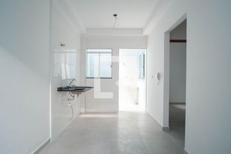 Sala/cozinha de apartamento para alugar com 2 quartos, 40m² em Parque das Paineiras, São Paulo