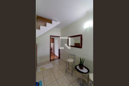 Sala de casa à venda com 4 quartos, 250m² em Vila Paulistania, São Paulo