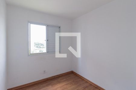 Quarto 1 de apartamento para alugar com 2 quartos, 44m² em Parque Jandaia, Carapicuíba