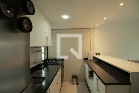 Cozinha  de apartamento à venda com 1 quarto, 50m² em Bela Vista, São Paulo