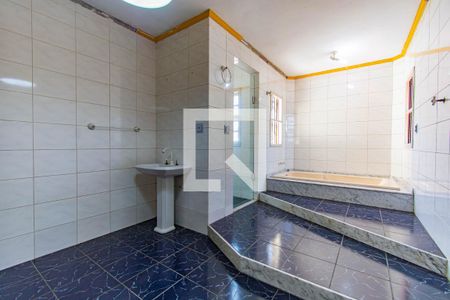 Banheiro de casa à venda com 2 quartos, 200m² em Nossa Senhora das Gracas, Canoas