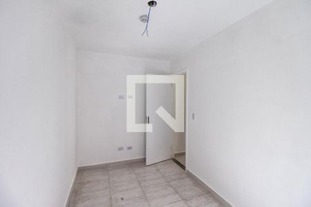 Quarto 1 de apartamento para alugar com 2 quartos, 44m² em Jardim Iva, São Paulo