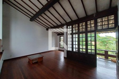 Sala de casa à venda com 4 quartos, 450m² em São Francisco, Niterói