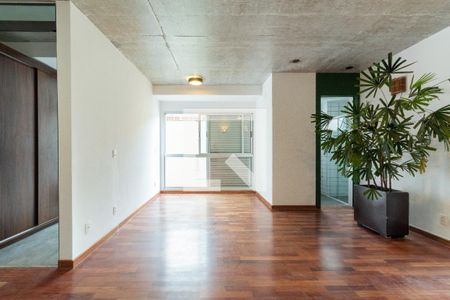 Sala de apartamento à venda com 1 quarto, 110m² em Vila Madalena, São Paulo