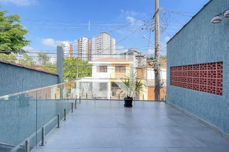 Varanda de casa à venda com 3 quartos, 210m² em Vila Madalena, São Paulo