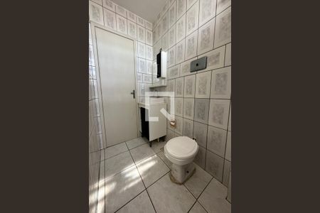 Banheiro de apartamento à venda com 1 quarto, 34m² em Centro, São Leopoldo