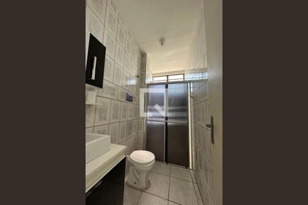 Banheiro de apartamento à venda com 1 quarto, 34m² em Centro, São Leopoldo