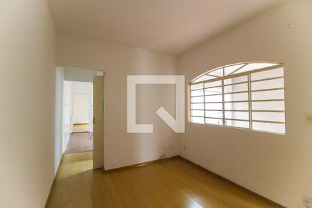 Sala de casa para alugar com 2 quartos, 140m² em Itaquera, São Paulo