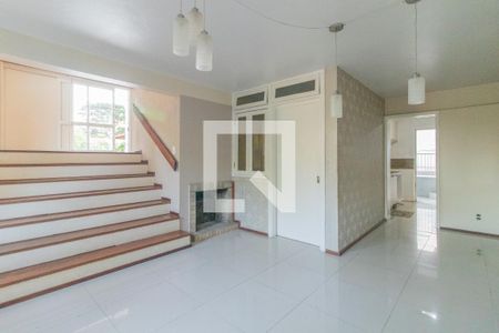 Sala de casa para alugar com 3 quartos, 150m² em Espírito Santo, Porto Alegre