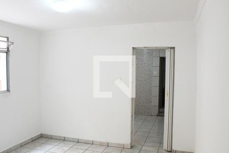 Sala de casa para alugar com 2 quartos, 60m² em Vila Nova Curuçá, São Paulo