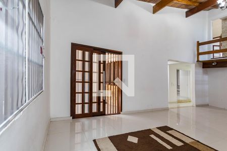 Sala de Estar de casa para alugar com 4 quartos, 640m² em Jundiapeba, Mogi das Cruzes